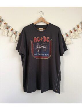VTG Trunk Ltd Limited Edition AC/DC We Salute You Rock Band Tee Graphic Men XXL
